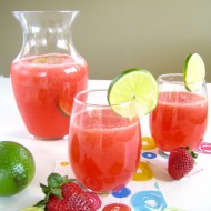 Refreshing Strawberry Limeade {or Lemonade!}